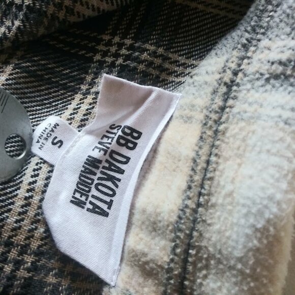 BB Dakota by Steve Madden women's size S plaid jacket - Picture 13 of 15
